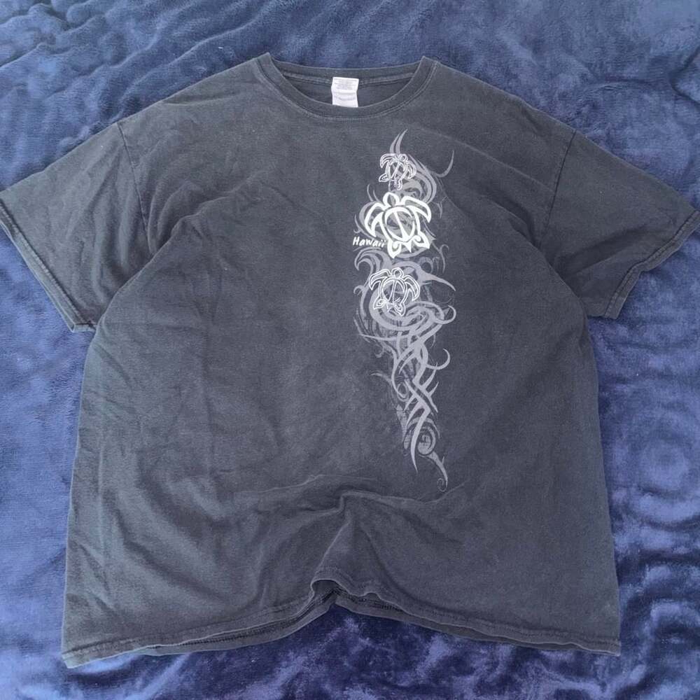 Gildan Heavy Cotton Hawaii Tribal Sea Turtle T-Shirt